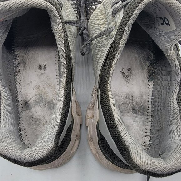 On Cloud Cloudswift Gray Running Shoes Mens Size 10.5 Helion Gray White main image 10